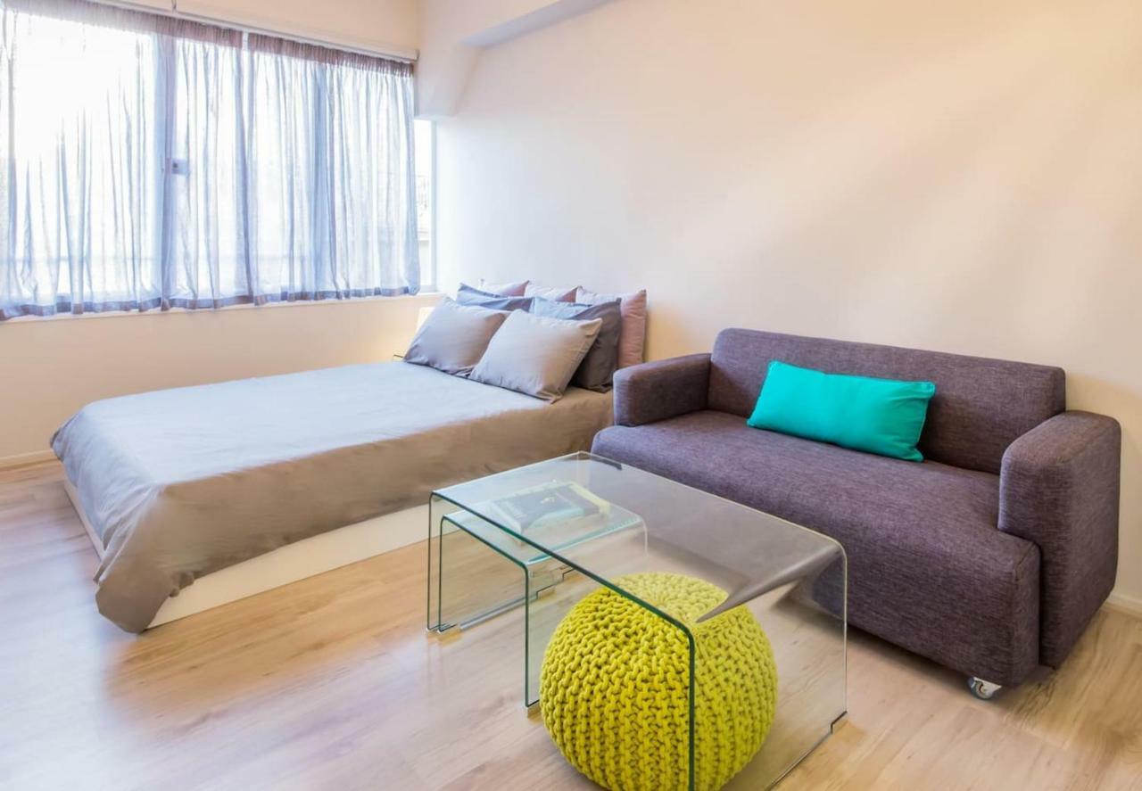 Treat Yourself W. City-break Studio! *