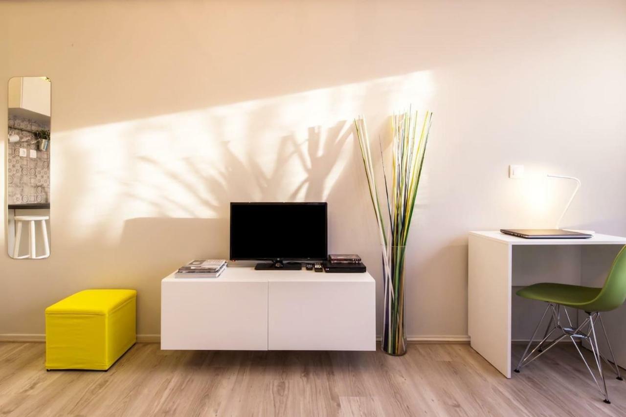 Treat Yourself W. City-break Studio! * Athènes